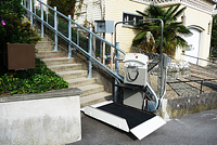 Platform lift outside curved / bottom